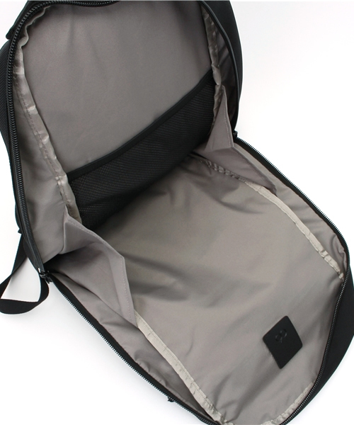 C6（シーシックス）の「C6(シーシックス) SLIM BACKPACK / 102-C-6