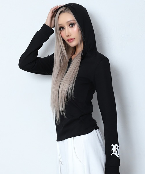 BLACKQUEEN（ブラッククイーン）の「【BLACKQUEEN】フード付きバックロゴロンT（Tシャツ/カットソー・レディース・ホワイト/ブラック・M）」の11枚目の写真