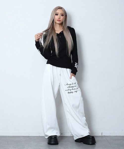 BLACKQUEEN（ブラッククイーン）の「【BLACKQUEEN】フード付きバックロゴロンT（Tシャツ/カットソー・レディース・ホワイト/ブラック・M）」の13枚目の写真