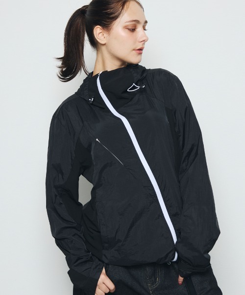 DAZE(デイズ)の「マウンテンパーカー ジップアップ ジャケット(マウンテンパーカー・メンズ・ブラック・SMALL/LARGE/MEDIUM)」の1枚目の写真
