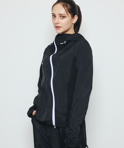 DAZE(デイズ)の「マウンテンパーカー ジップアップ ジャケット(マウンテンパーカー・メンズ・ブラック・SMALL/LARGE/MEDIUM)」の2枚目の写真