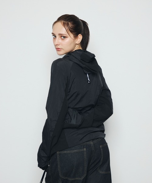DAZE(デイズ)の「マウンテンパーカー ジップアップ ジャケット(マウンテンパーカー・メンズ・ブラック・SMALL/LARGE/MEDIUM)」の16枚目の写真
