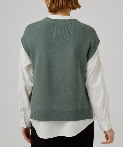 grove(グローブ)の「【2点セット/時短・着回し】着るだけでコーデが完成 ニットベスト×シャツ(その他トップス・レディース・グレー/ダークブラウン/ブラック/グリーン・02/03/05/01/04)」の22枚目の写真