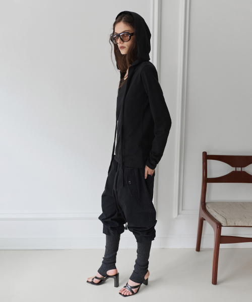 PORTERNA（ポルテナ）の「HOODIE SCARF RAW CUT T-SHIRT-BLACK（Tシャツ/カットソー・レディース・その他・FREE(OS)）」の10枚目の写真