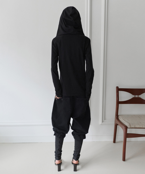 PORTERNA（ポルテナ）の「HOODIE SCARF RAW CUT T-SHIRT-BLACK（Tシャツ/カットソー・レディース・その他・FREE(OS)）」の11枚目の写真