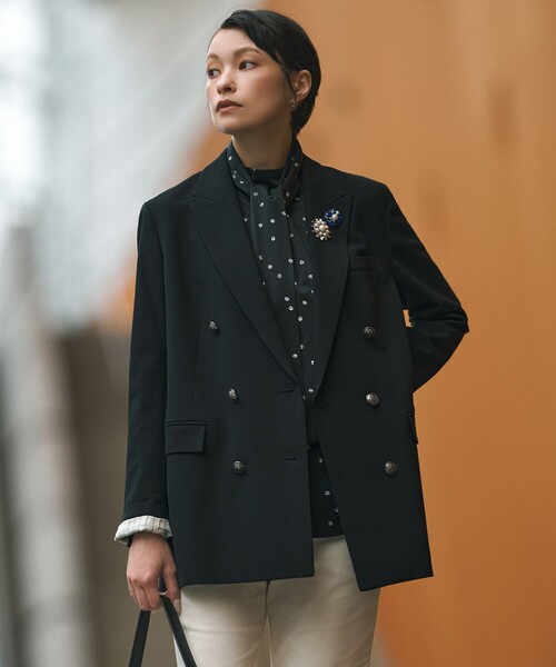 ICB(アイシービー)の「【CLASSY.掲載】ウール2WAYハードツイル ダブルブレストジャケット(テーラードジャケット・レディース・ライトグレー系/ブラック系・0/2/4/6)」の2枚目の写真