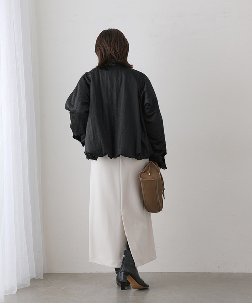 La TOTALITE（ラトータリテ）の「【洗える】ヴィンテージサテンバルーンブルゾン（その他アウター・レディース・ブラック/ブラウン・FREE）」の5枚目の写真