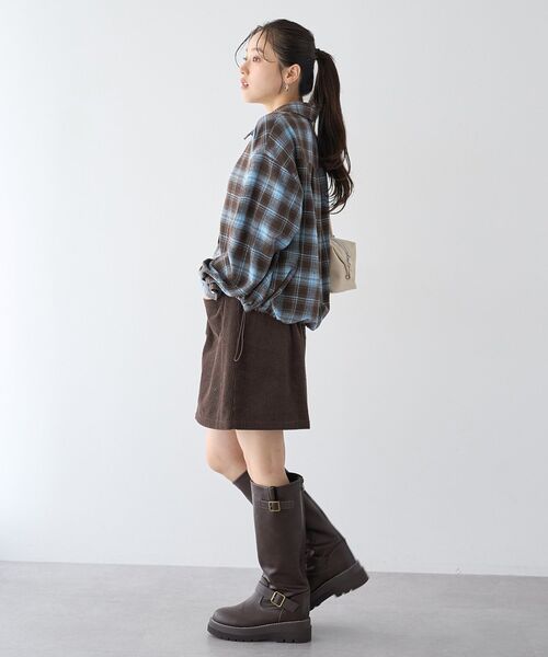 earth music&ecology（アースミュージックアンドエコロジー）の「コーデュロイミニスカート（スカート・レディース・チャコールグレー/ブラウン/アイボリー・FREE）」の7枚目の写真