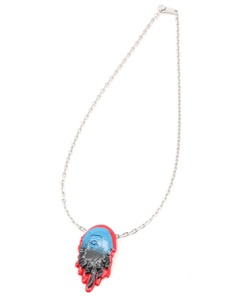 A BATHING APE(アベイシングエイプ)の「RE-ANIMATOR LOGO PENDANT(ネックレス・メンズ・レッド/ブラック/グリーン/ブルー/ゴールド/シルバー・FREE)」の4枚目の写真