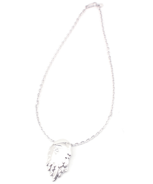 A BATHING APE(アベイシングエイプ)の「RE-ANIMATOR LOGO PENDANT(ネックレス・メンズ・レッド/ブラック/グリーン/ブルー/ゴールド/シルバー・FREE)」の5枚目の写真