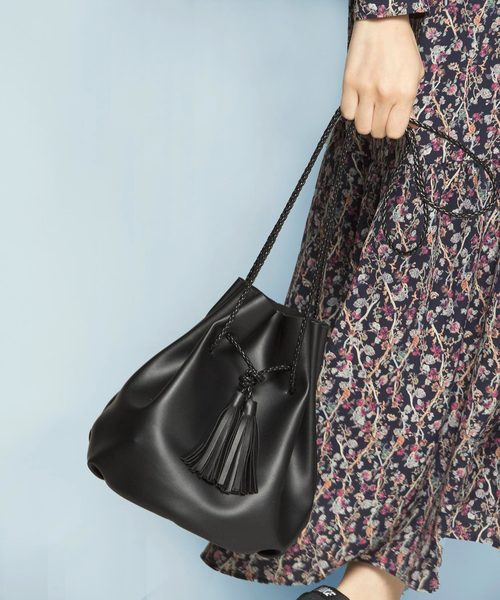 PLAIN CLOTHING（プレーンクロージング）の「巾着ショルダーバッグ【PLAIN CLOTHING】（ショルダーバッグ・レディース・ベージュ/ブラック・FREE）」の18枚目の写真