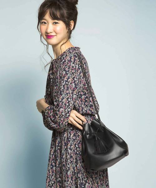 PLAIN CLOTHING（プレーンクロージング）の「巾着ショルダーバッグ【PLAIN CLOTHING】（ショルダーバッグ・レディース・ベージュ/ブラック・FREE）」の19枚目の写真