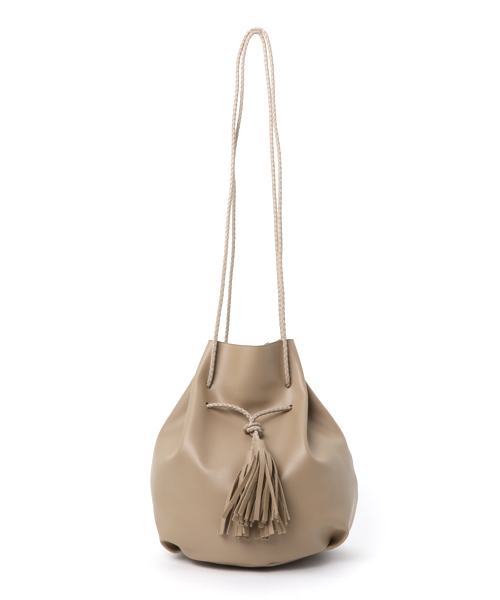 PLAIN CLOTHING（プレーンクロージング）の「巾着ショルダーバッグ【PLAIN CLOTHING】（ショルダーバッグ・レディース・ベージュ/ブラック・FREE）」の17枚目の写真