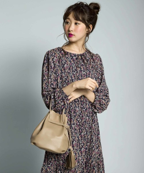 PLAIN CLOTHING（プレーンクロージング）の「巾着ショルダーバッグ【PLAIN CLOTHING】（ショルダーバッグ・レディース・ベージュ/ブラック・FREE）」の9枚目の写真