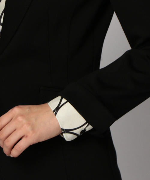 NARACAMICIE(ナラカミーチェ)の「【セットアップ対応】ポンチテーラードジャケット(スーツジャケット・レディース・グレー/ブラック/ネイビー・LARGE/SMALL/MEDIUM/XXX-LARGE)」の9枚目の写真