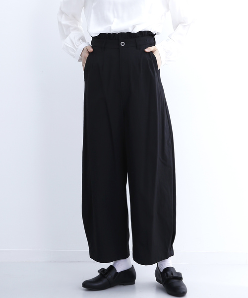 merlot plus（メルロープリュス）の「ウエストフリルサイドタックワイドパンツ1176（その他パンツ・レディース・ブラック/ベージュ・FREE）」の2枚目の写真
