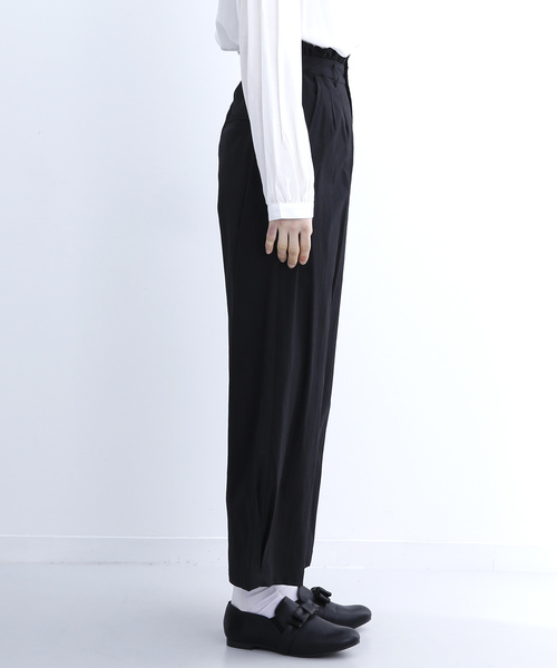 merlot plus（メルロープリュス）の「ウエストフリルサイドタックワイドパンツ1176（その他パンツ・レディース・ブラック/ベージュ・FREE）」の6枚目の写真