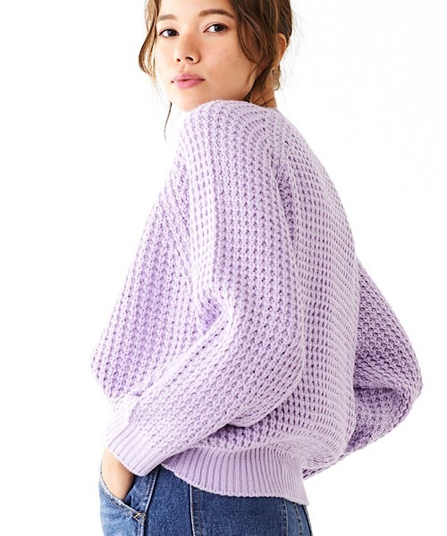 flower（フラワー）の「カラフルワッフルニット（ニット/セーター・レディース・パープル/ブラウン/アイボリー/ネイビー/レッド/ピンク・FREE）」の4枚目の写真