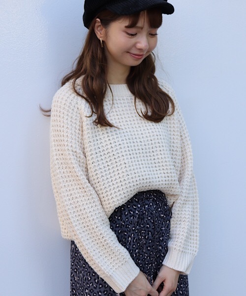 flower（フラワー）の「カラフルワッフルニット（ニット/セーター・レディース・パープル/ブラウン/アイボリー/ネイビー/レッド/ピンク・FREE）」の15枚目の写真