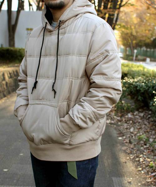Denime（ドゥニーム）の「ファイバーダウンプルパーカージャケット（ダウンジャケット/コート・メンズ・ブラック/ベージュ・MEDIUM/LARGE）」の6枚目の写真