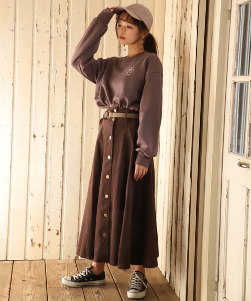 one after another NICE CLAUP（ワンアフターアナザーナイスクラップ）の「アソートロゴ裏毛トップス（Tシャツ/カットソー・レディース・アイボリー/スミクロ/モカ・FREE）」の4枚目の写真