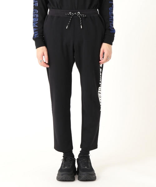 EDIFICE(エディフィス)の「PSG × EDIFICE パリサンジェルマン SIDE PRINT SWEAT PANTS(その他パンツ・メンズ・ブラック×ホワイト/ブラック×ブラック・SMALL/MEDIUM/LARGE)」の3枚目の写真