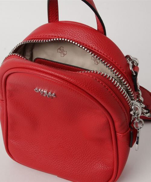 Guess（ゲス）の「URBAN CHIC Mini Crossbody Bag（ショルダーバッグ）」 WEAR