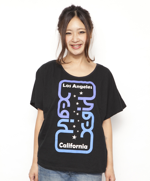 X-girl（エックスガール）の「SURROUNDED LOGO S/S BIG TOP（Tシャツ/カットソー・レディース・ブラック/レッド/パープル/ホワイト・1/2）」の3枚目の写真