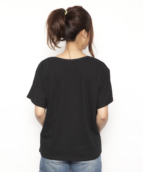 X-girl（エックスガール）の「SURROUNDED LOGO S/S BIG TOP（Tシャツ/カットソー・レディース・ブラック/レッド/パープル/ホワイト・1/2）」の5枚目の写真