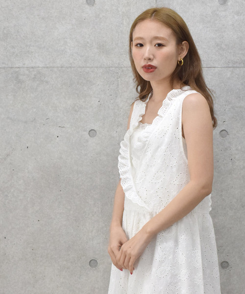 w closet（ダブルクローゼット）の「ペイズリー柄総刺繍レース