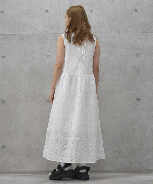 w closet（ダブルクローゼット）の「ペイズリー柄総刺繍レースワンピース（ワンピース・レディース・ベージュ/オフホワイト/カーキ・FREE）」の8枚目の写真