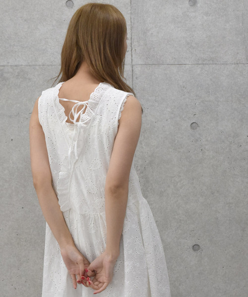 w closet（ダブルクローゼット）の「ペイズリー柄総刺繍レースワンピース（ワンピース・レディース・ベージュ/オフホワイト/カーキ・FREE）」の18枚目の写真