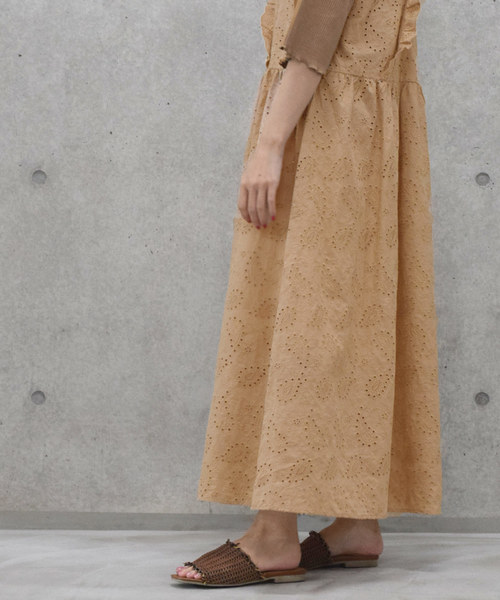 w closet（ダブルクローゼット）の「ペイズリー柄総刺繍レースワンピース（ワンピース・レディース・ベージュ/オフホワイト/カーキ・FREE）」の12枚目の写真