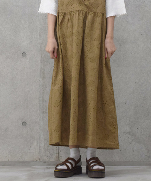 w closet（ダブルクローゼット）の「ペイズリー柄総刺繍レースワンピース（ワンピース・レディース・ベージュ/オフホワイト/カーキ・FREE）」の17枚目の写真