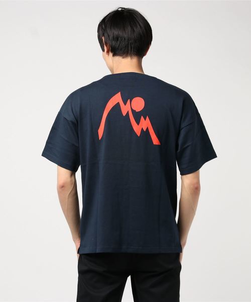 go slow caravan(ゴースローキャラバン)の「MOUNTAIN MANIA x GSC SHORT-SLEEVE POCKET TEE COLOR SCHEME(Tシャツ/カットソー・メンズ・ホワイト/ネイビー/カーキ/マスタード・MEDIUM/LARGE/X-LARGE)」の5枚目の写真