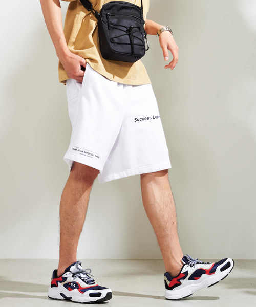 WEGO（ウィゴー）の「WEGO/ヘビー裏毛カラーショーツ（スウェットパンツ・メンズ・ブラック/レッド/イエロー系その他/ホワイト・MEDIUM/LARGE）」の2枚目の写真