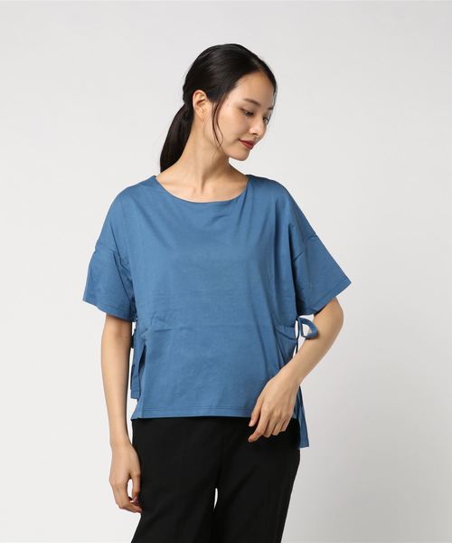 MashuKashu(マシュカシュ)の「バックギャザーカットソー(Tシャツ/カットソー・レディース・レッド/ブルー/マスタード・フリー)」の2枚目の写真