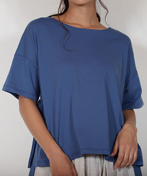 MashuKashu(マシュカシュ)の「バックギャザーカットソー(Tシャツ/カットソー・レディース・レッド/ブルー/マスタード・フリー)」の8枚目の写真