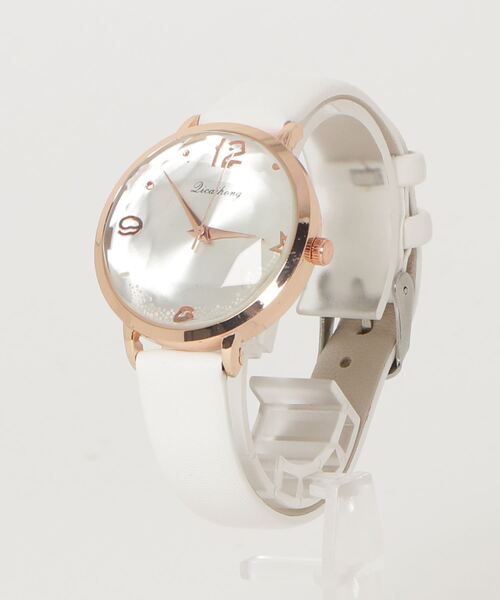 TABI PAL（タビパル）の「デザイン ウオッチ（アナログ腕時計・レディース・グレー/カーキ/ピンク/レッド系その他/ブラック系その他3/ブラック系その他2/ブラック系その他4/イエロー/ホワイト系その他/グレー系その他/ブラウン系その他/ピンク系その他/ブラウン/ベージュ/ホワイト/その他/その他1/その他2/A/B/C/D/F/I/J/K/L/M/N/O/P/Q/R/S/T/U/V/W/X/Y/Z/ネイビー/パープル/アイボリー/ミント/グリーン/ターコイズブルー/サックスブルー/その他5/その他3/その他4/ブルー系その他/その他15/H/その他16/その他19/その他20/キャメル/イエロー系その他/その他6/その他7/その他8/その他9/その他10/チャコール/ホワイト系その他4/ホワイト系その他5/その他21/その他22/その他24/その他25/その他26/その他27/その他28/その他30/ホワイト系その他3/ホワイト系その他2/ブラウン系その他4/ブラウン系その他5/ブラウン系その他3/ブラウン系その他2/グリーン系その他2/グレー系その他4/グレー系その他5/グレー系その他3/グレー系その他2/ブラック系その他5/ブラック系その他6/ベージュ系その他2/ブルー系その他3/ブルー系その他2/ブルー系その他4/イエロー系その他2/イエロー系その他3/イエロー系その他4/イエロー系その他5/ピンク系その他2/ピンク系その他3/ピンク系その他4/ピンク系その他5/レッド系その他2/レッド系その他3/レッド系その他4/レッド系その他5/レッド系その他6/その他23/その他31/その他32/ブラック/その他33/その他34/その他35/グレー系その他7/その他12/その他13/その他11/E/G/ライトホワイト/ブルー系その他5/ブルー系その他6/ブルー系その他7/ベージュ系その他/ホワイト系その他6/ホワイト系その他7/グレー系その他6/ブラウン系その他6/ブラック系その他7/ベージュ系その他3/その他14/ピンクゴールド/ゴールド系その他2/グリーン系その他/ピンク系その他6/ブラック系その他/グレイッシュブルー/イエロー系その他6/イエロー系その他7/スモークピンク/ロイヤルブルー/ベビーピンク/ライトピンク・FREE）」の3枚目の写真