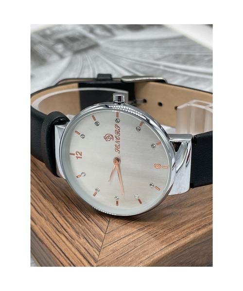 TABI PAL（タビパル）の「デザイン ウオッチ（アナログ腕時計・レディース・グレー/カーキ/ピンク/レッド系その他/ブラック系その他3/ブラック系その他2/ブラック系その他4/イエロー/ホワイト系その他/グレー系その他/ブラウン系その他/ピンク系その他/ブラウン/ベージュ/ホワイト/その他/その他1/その他2/A/B/C/D/F/I/J/K/L/M/N/O/P/Q/R/S/T/U/V/W/X/Y/Z/ネイビー/パープル/アイボリー/ミント/グリーン/ターコイズブルー/サックスブルー/その他5/その他3/その他4/ブルー系その他/その他15/H/その他16/その他19/その他20/キャメル/イエロー系その他/その他6/その他7/その他8/その他9/その他10/チャコール/ホワイト系その他4/ホワイト系その他5/その他21/その他22/その他24/その他25/その他26/その他27/その他28/その他30/ホワイト系その他3/ホワイト系その他2/ブラウン系その他4/ブラウン系その他5/ブラウン系その他3/ブラウン系その他2/グリーン系その他2/グレー系その他4/グレー系その他5/グレー系その他3/グレー系その他2/ブラック系その他5/ブラック系その他6/ベージュ系その他2/ブルー系その他3/ブルー系その他2/ブルー系その他4/イエロー系その他2/イエロー系その他3/イエロー系その他4/イエロー系その他5/ピンク系その他2/ピンク系その他3/ピンク系その他4/ピンク系その他5/レッド系その他2/レッド系その他3/レッド系その他4/レッド系その他5/レッド系その他6/その他23/その他31/その他32/ブラック/その他33/その他34/その他35/グレー系その他7/その他12/その他13/その他11/E/G/ライトホワイト/ブルー系その他5/ブルー系その他6/ブルー系その他7/ベージュ系その他/ホワイト系その他6/ホワイト系その他7/グレー系その他6/ブラウン系その他6/ブラック系その他7/ベージュ系その他3/その他14/ピンクゴールド/ゴールド系その他2/グリーン系その他/ピンク系その他6/ブラック系その他/グレイッシュブルー/イエロー系その他6/イエロー系その他7/スモークピンク/ロイヤルブルー/ベビーピンク/ライトピンク・FREE）」の13枚目の写真