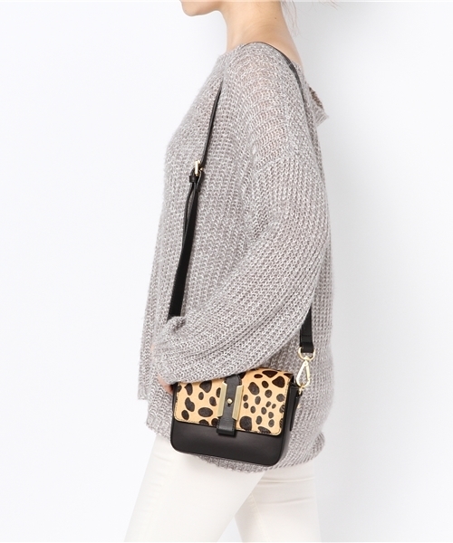 FENDI ヒョウ柄クラッチバッグ FENDI 限定 豹柄 クラッチバッグ