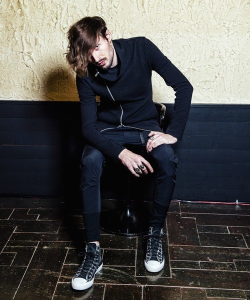 NO ID.(ノーアイディ)の「オフタートルZIP-CD(Tシャツ/カットソー・メンズ・ブラック/ベージュ/ライトベージュ・1/2)」の20枚目の写真