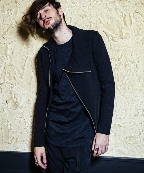 NO ID.(ノーアイディ)の「オフタートルZIP-CD(Tシャツ/カットソー・メンズ・ブラック/ベージュ/ライトベージュ・1/2)」の19枚目の写真