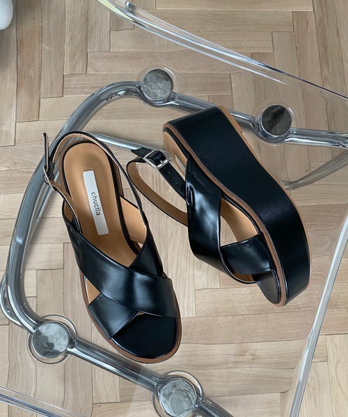 chuclla(チュクラ)の「【chuclla】Platform crossed belt sandal sb-6 chs46(サンダル・レディース・ブラック/ベージュ・36/37/40/38/39)」の2枚目の写真
