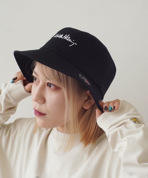 Keith Haring（キース・ヘリング）の「【 Keith Haring / キースヘリング 】 アート ロゴ 刺繍 バケット ハット（ハット・メンズ・ベージュ/ブラック/ホワイト/ブラック系その他/ベージュ系その他/ホワイト系その他/ブラック系その他2/ベージュ系その他2/ホワイト系その他2/ブラック系その他3/ブラック系その他4/ベージュ系その他3/ホワイト系その他3/ブラック系その他5/ホワイト系その他4/ベージュ系その他5/ベージュ系その他4/ブラック系その他6/ホワイト系その他5・FREE）」の9枚目の写真