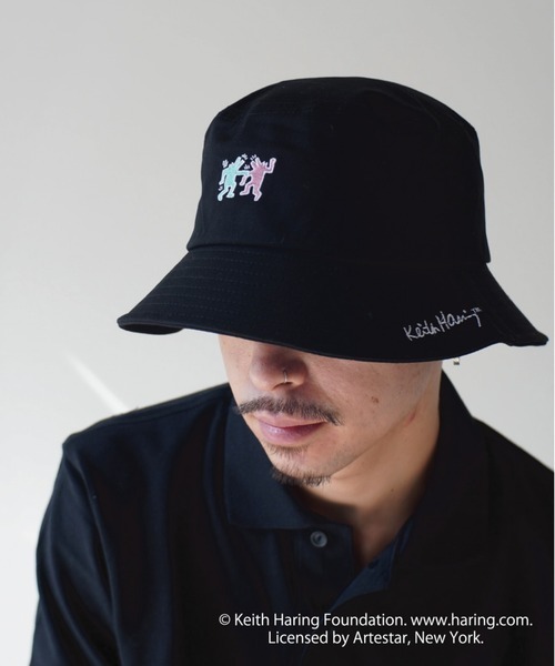 Keith Haring（キース・ヘリング）の「【 Keith Haring / キースヘリング 】 アート ロゴ 刺繍 バケット ハット（ハット・メンズ・ベージュ/ブラック/ホワイト/ブラック系その他/ベージュ系その他/ホワイト系その他/ブラック系その他2/ベージュ系その他2/ホワイト系その他2/ブラック系その他3/ブラック系その他4/ベージュ系その他3/ホワイト系その他3/ブラック系その他5/ホワイト系その他4/ベージュ系その他5/ベージュ系その他4/ブラック系その他6/ホワイト系その他5・FREE）」の10枚目の写真