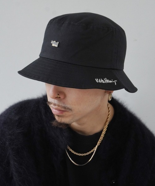 Keith Haring（キース・ヘリング）の「【 Keith Haring / キースヘリング 】 アート ロゴ 刺繍 バケット ハット（ハット・メンズ・ベージュ/ブラック/ホワイト/ブラック系その他/ベージュ系その他/ホワイト系その他/ブラック系その他2/ベージュ系その他2/ホワイト系その他2/ブラック系その他3/ブラック系その他4/ベージュ系その他3/ホワイト系その他3/ブラック系その他5/ホワイト系その他4/ベージュ系その他5/ベージュ系その他4/ブラック系その他6/ホワイト系その他5・FREE）」の12枚目の写真