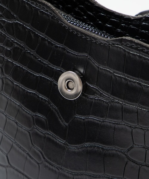 WEGO(ウィゴー)の「WEGO/バックルベルトバケツショルダーバッグ(ショルダーバッグ・レディース・ホワイト/ブラック・FREE)」の19枚目の写真