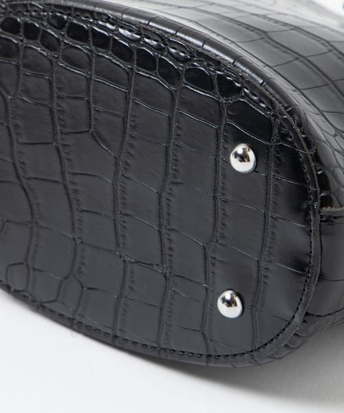 WEGO(ウィゴー)の「WEGO/バックルベルトバケツショルダーバッグ(ショルダーバッグ・レディース・ホワイト/ブラック・FREE)」の6枚目の写真