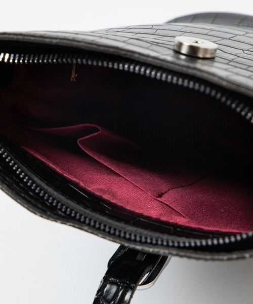 WEGO(ウィゴー)の「WEGO/バックルベルトバケツショルダーバッグ(ショルダーバッグ・レディース・ホワイト/ブラック・FREE)」の17枚目の写真